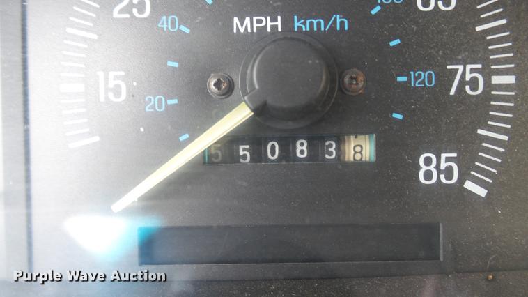 image for item DD7332 1988 Ford F250 XLT Lariat SuperCab pickup truck