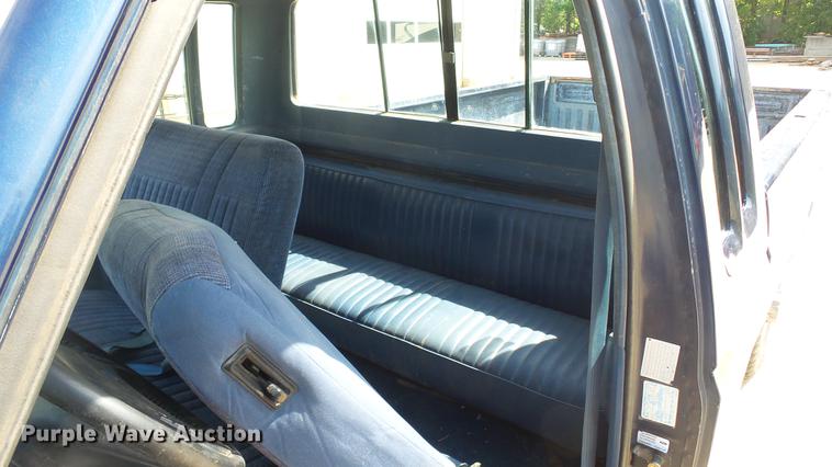 image for item DD7332 1988 Ford F250 XLT Lariat SuperCab pickup truck