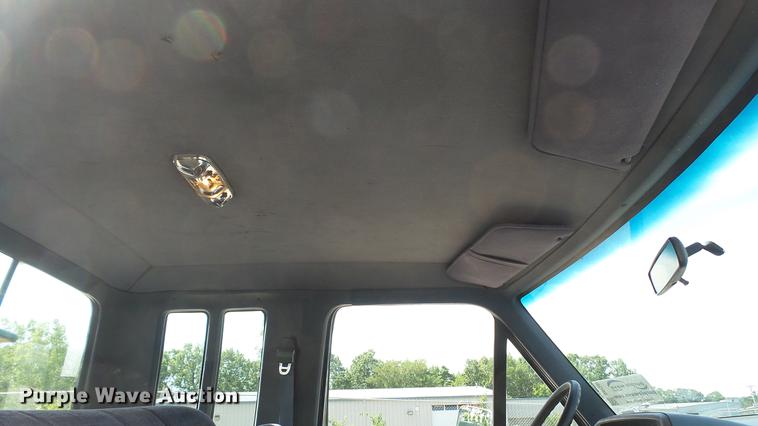 image for item DD7332 1988 Ford F250 XLT Lariat SuperCab pickup truck