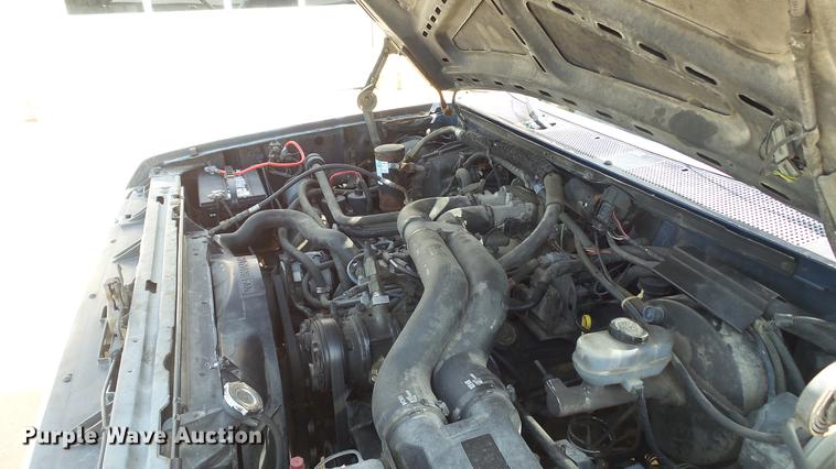 image for item DD7332 1988 Ford F250 XLT Lariat SuperCab pickup truck