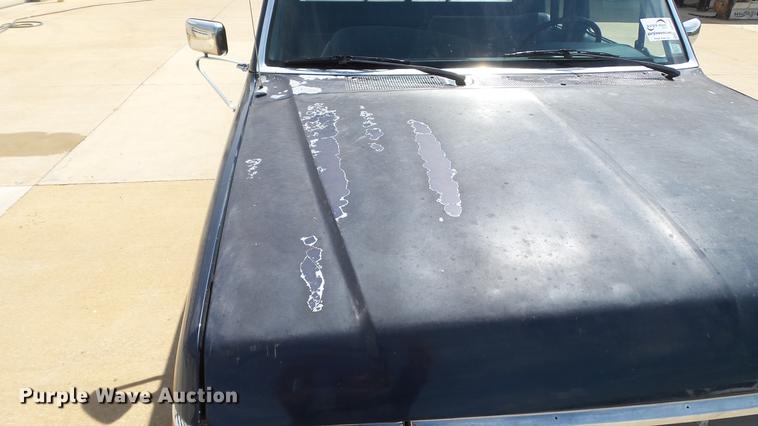 image for item DD7332 1988 Ford F250 XLT Lariat SuperCab pickup truck
