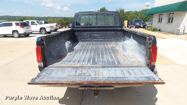 image for item DD7332 1988 Ford F250 XLT Lariat SuperCab pickup truck