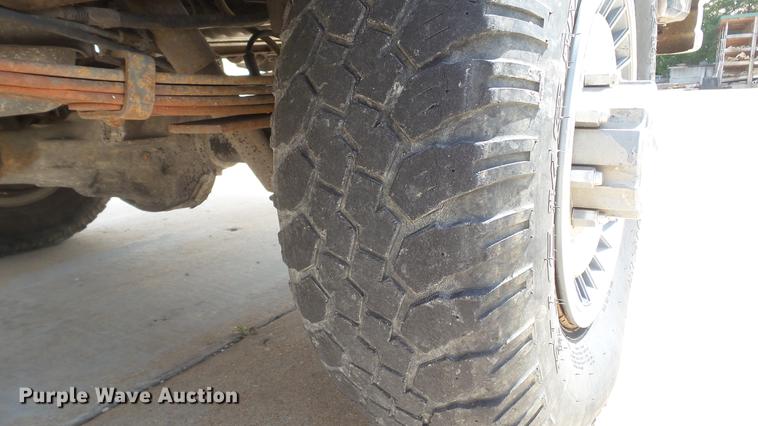 image for item DD7332 1988 Ford F250 XLT Lariat SuperCab pickup truck