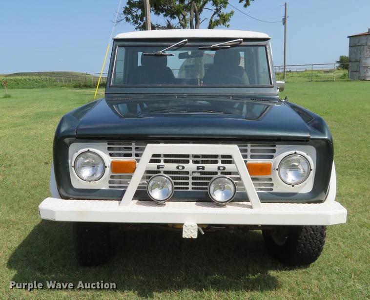 image for item DE6339 1973 Ford Bronco SUV