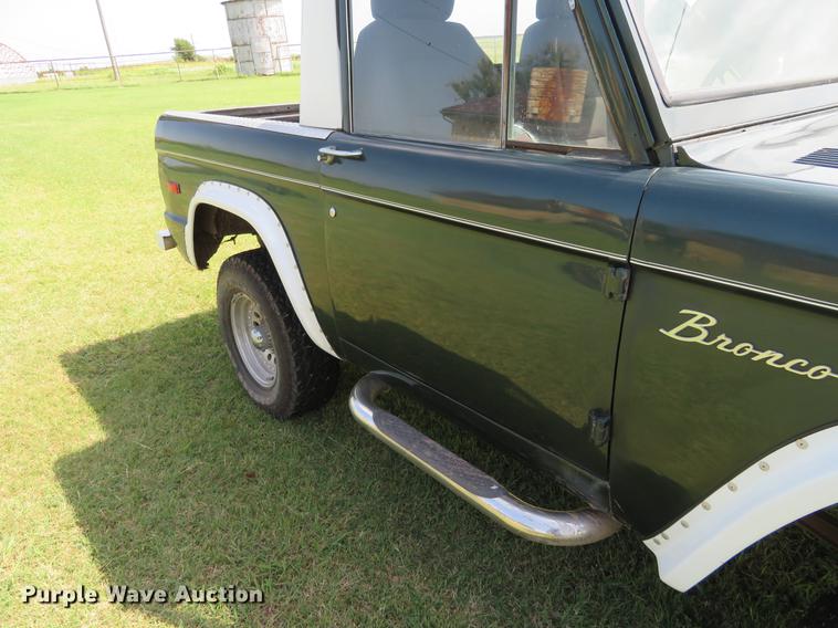 image for item DE6339 1973 Ford Bronco SUV