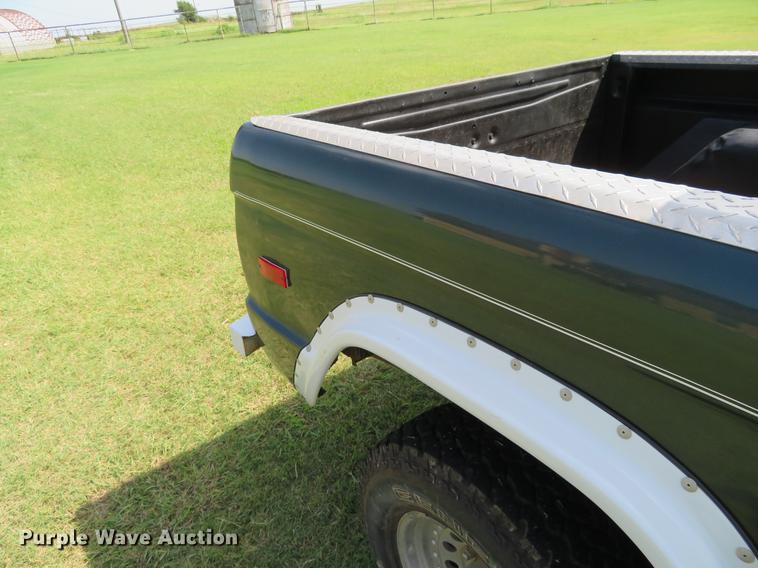 image for item DE6339 1973 Ford Bronco SUV