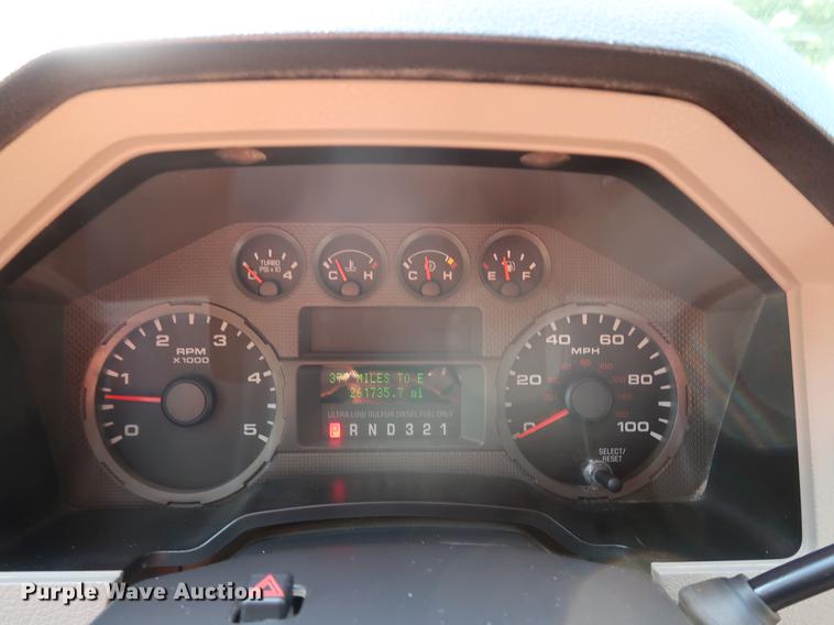 image for item DF2333 2008 Ford F350 Super Duty Crew Cab pickup truck