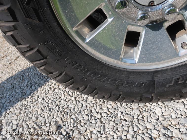 image for item DF2333 2008 Ford F350 Super Duty Crew Cab pickup truck