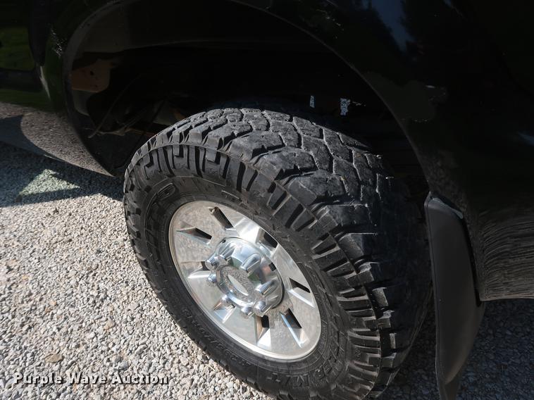 image for item DF2333 2008 Ford F350 Super Duty Crew Cab pickup truck