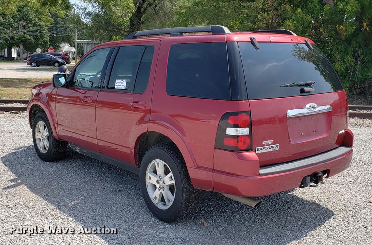 image for item DF2404 2008 Ford Explorer SUV