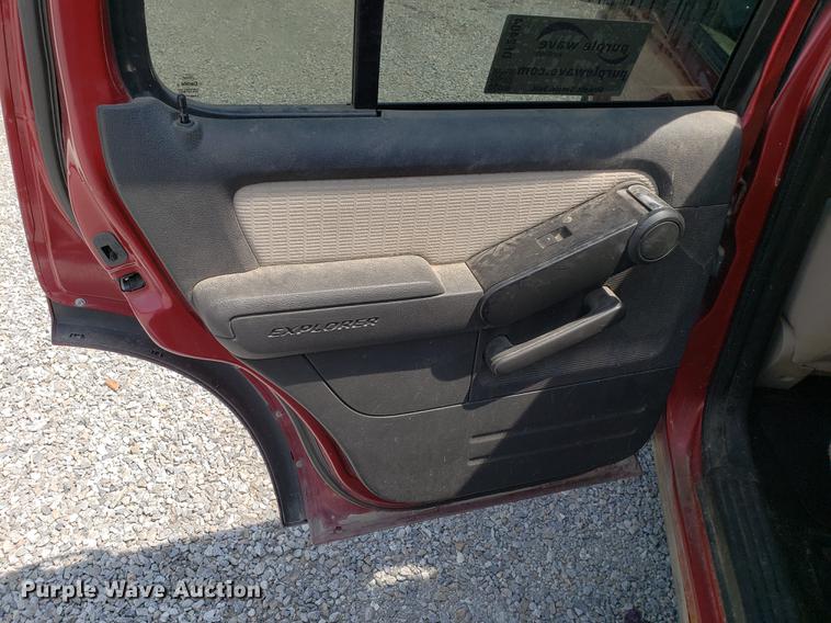 image for item DF2404 2008 Ford Explorer SUV