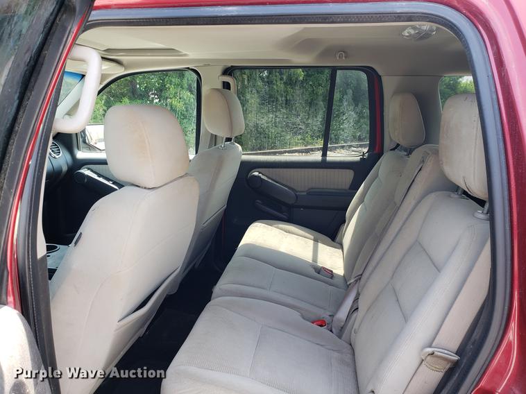 image for item DF2404 2008 Ford Explorer SUV