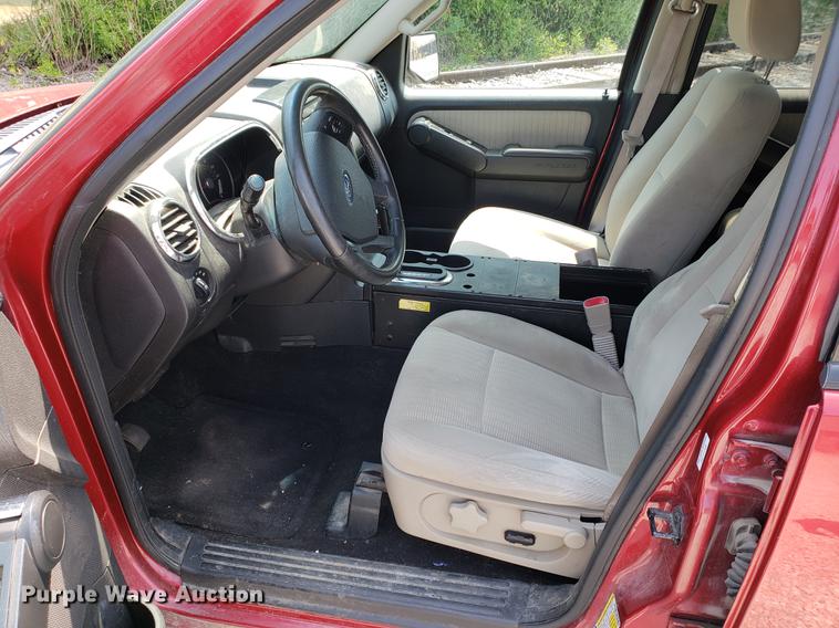 image for item DF2404 2008 Ford Explorer SUV