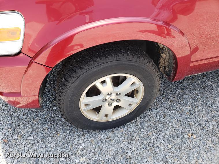 image for item DF2404 2008 Ford Explorer SUV