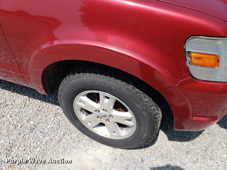 image for item DF2404 2008 Ford Explorer SUV