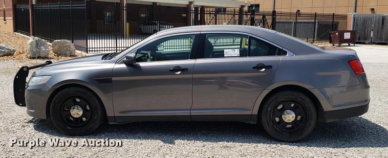 image for item DF2405 2013 Ford Taurus Police