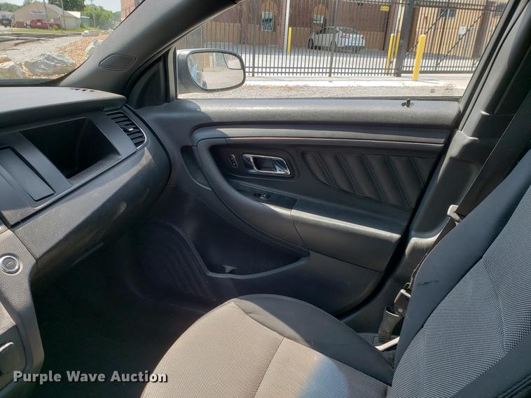image for item DF2405 2013 Ford Taurus Police