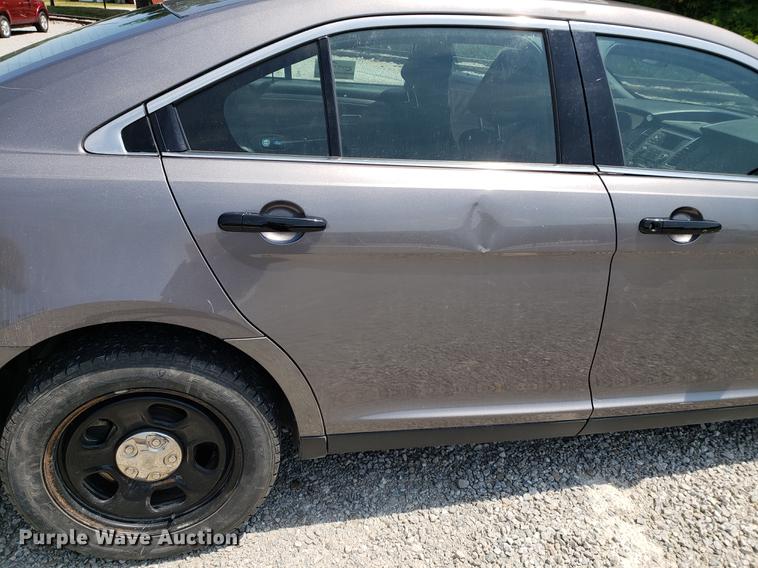 image for item DF2405 2013 Ford Taurus Police