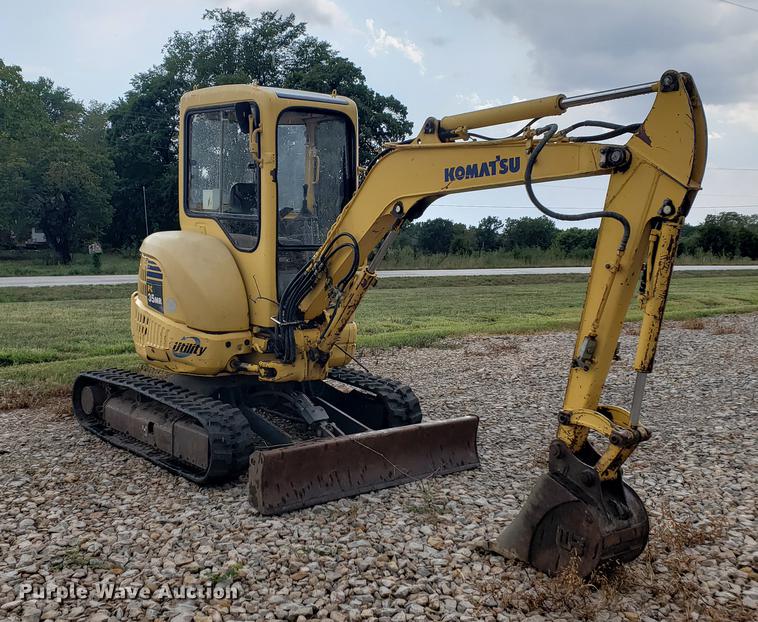 image for item DF2406 2003 Komatsu PC35MR mini excavator