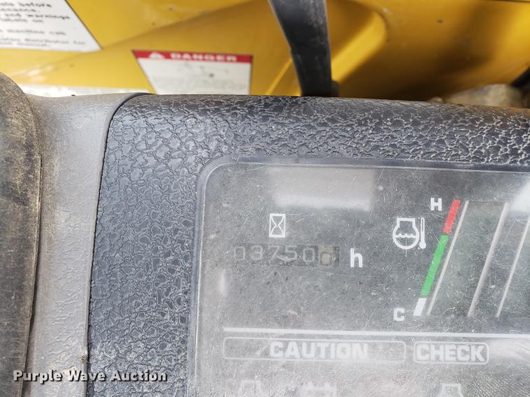 image for item DF2406 2003 Komatsu PC35MR mini excavator