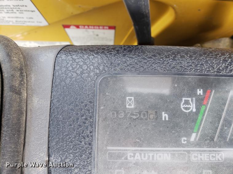 image for item DF2406 2003 Komatsu PC35MR mini excavator