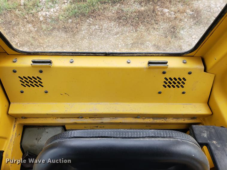 image for item DF2406 2003 Komatsu PC35MR mini excavator