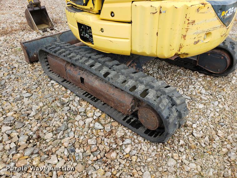 image for item DF2406 2003 Komatsu PC35MR mini excavator