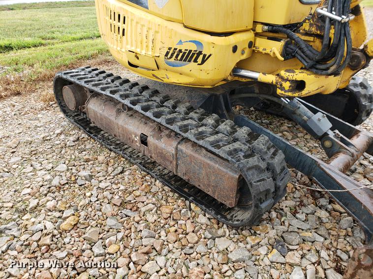 image for item DF2406 2003 Komatsu PC35MR mini excavator