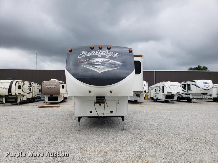 image for item DF2415 2013 Forest River Sandpiper camper