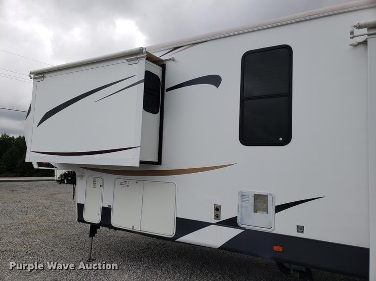 image for item DF2415 2013 Forest River Sandpiper camper