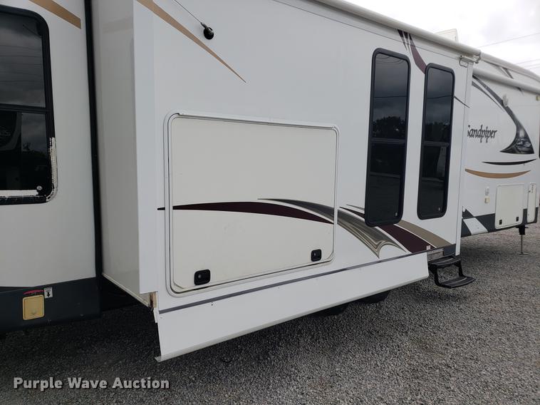 image for item DF2415 2013 Forest River Sandpiper camper