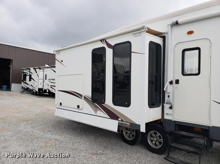 image for item DF2415 2013 Forest River Sandpiper camper