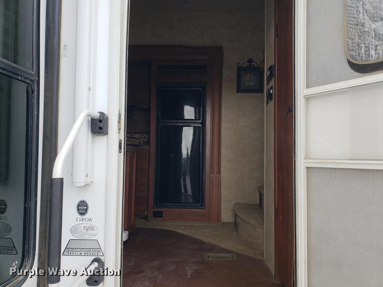 image for item DF2415 2013 Forest River Sandpiper camper