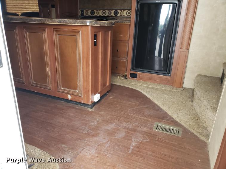 image for item DF2415 2013 Forest River Sandpiper camper