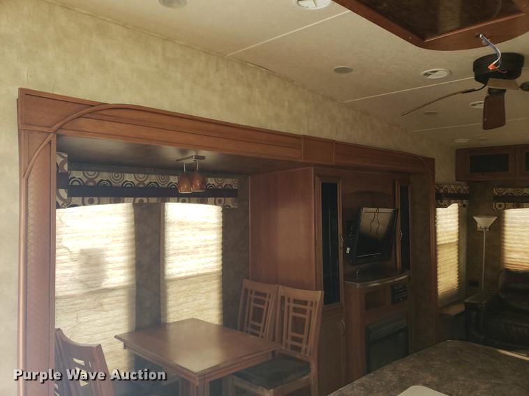 image for item DF2415 2013 Forest River Sandpiper camper