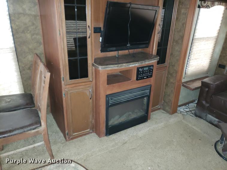 image for item DF2415 2013 Forest River Sandpiper camper