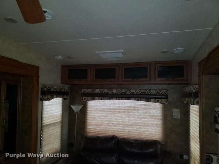 image for item DF2415 2013 Forest River Sandpiper camper