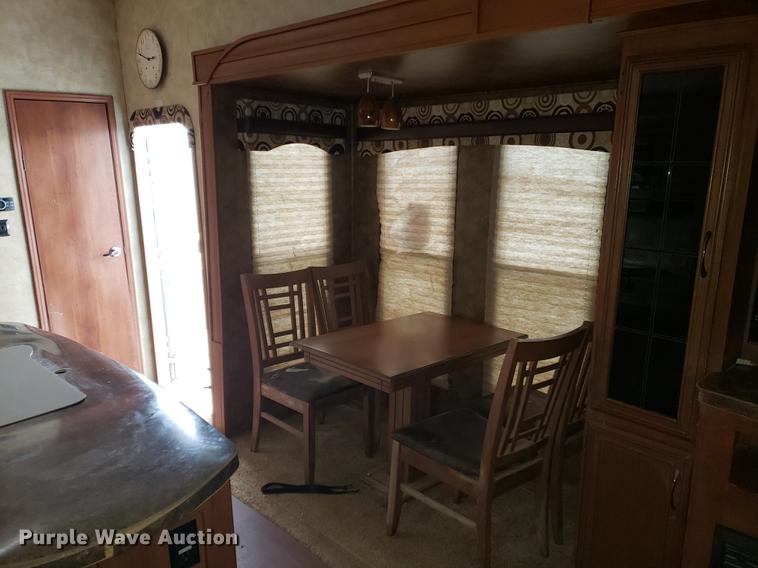 image for item DF2415 2013 Forest River Sandpiper camper