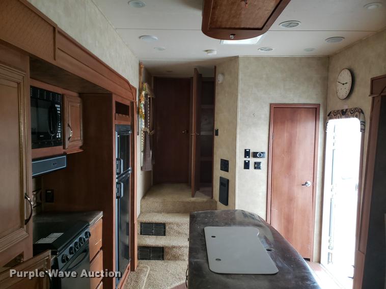 image for item DF2415 2013 Forest River Sandpiper camper