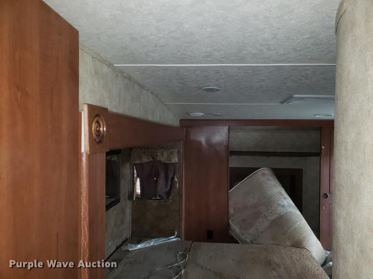 image for item DF2415 2013 Forest River Sandpiper camper