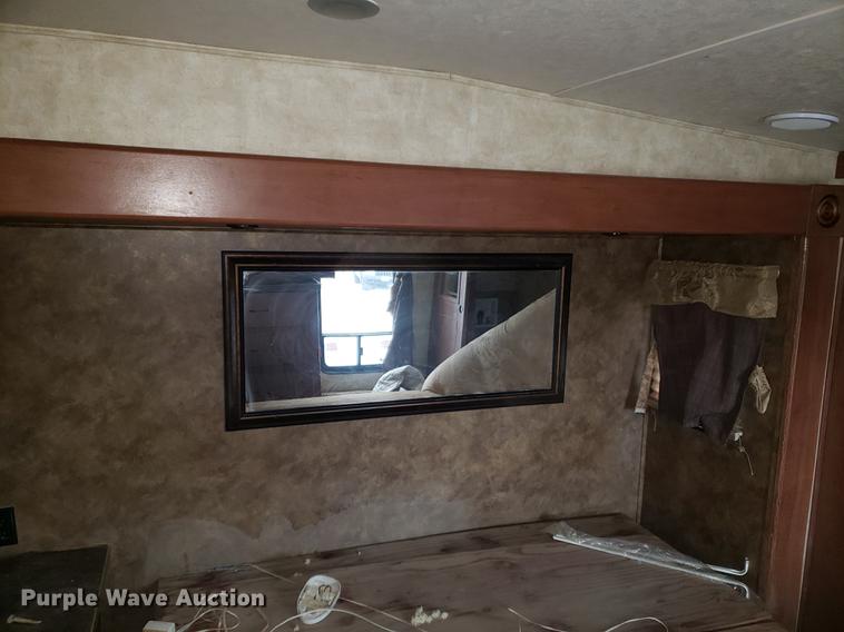 image for item DF2415 2013 Forest River Sandpiper camper