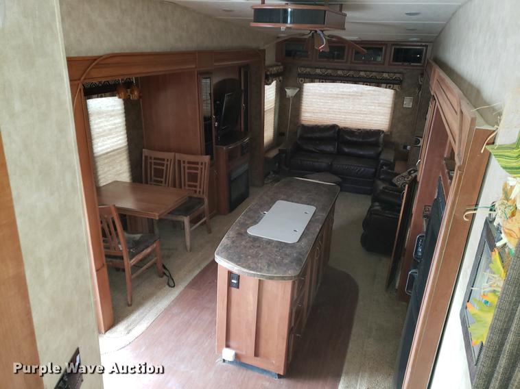 image for item DF2415 2013 Forest River Sandpiper camper