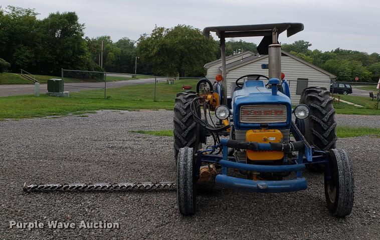 image for item DF2417 Ford 3000 tractor