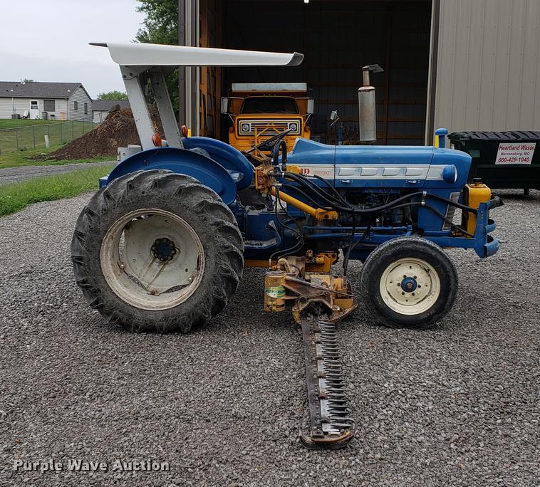 image for item DF2417 Ford 3000 tractor