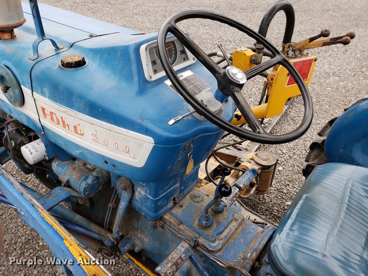 image for item DF2417 Ford 3000 tractor