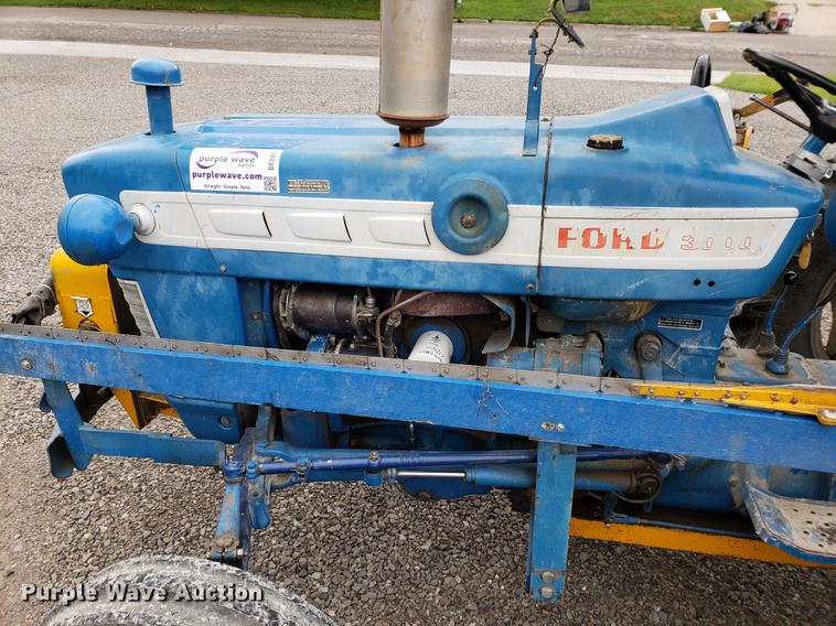 image for item DF2417 Ford 3000 tractor
