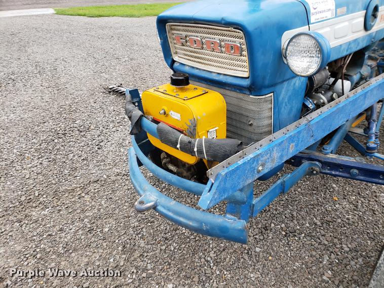 image for item DF2417 Ford 3000 tractor