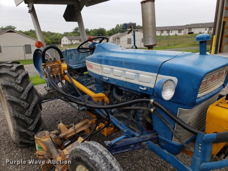 image for item DF2417 Ford 3000 tractor