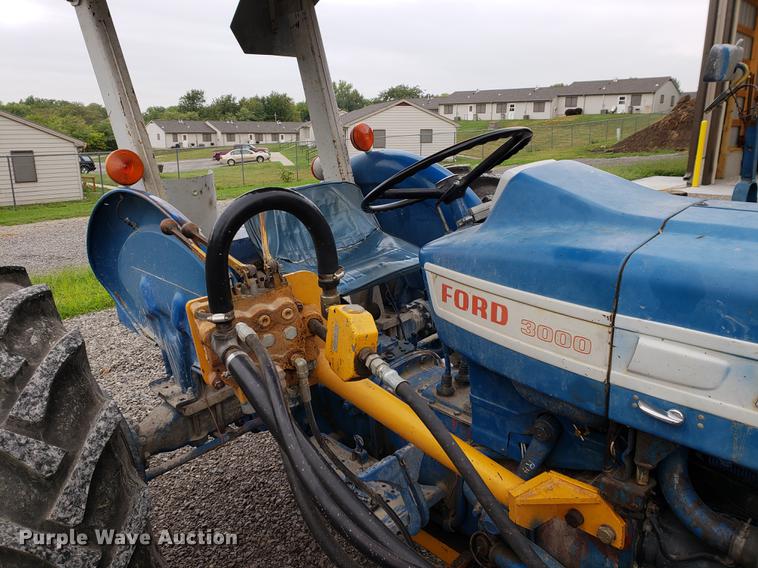 image for item DF2417 Ford 3000 tractor
