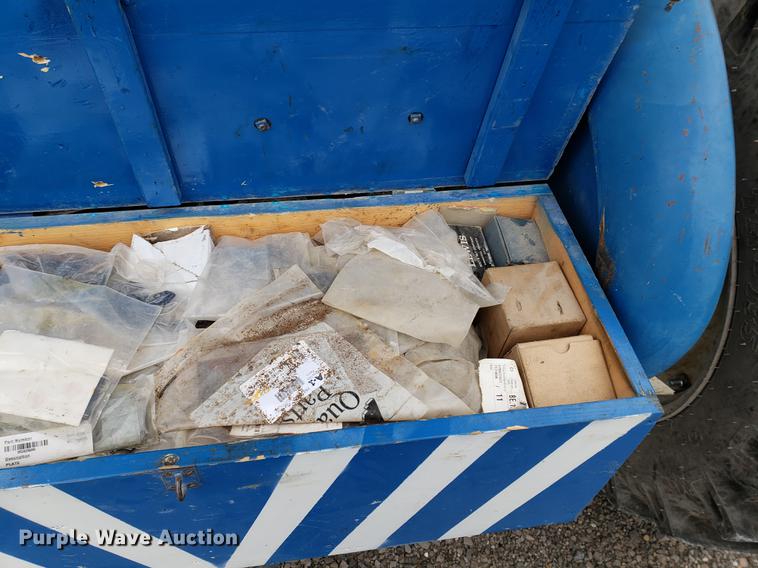 image for item DF2417 Ford 3000 tractor